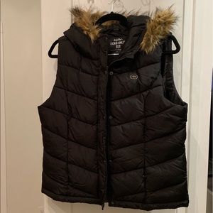 Black puffer vest